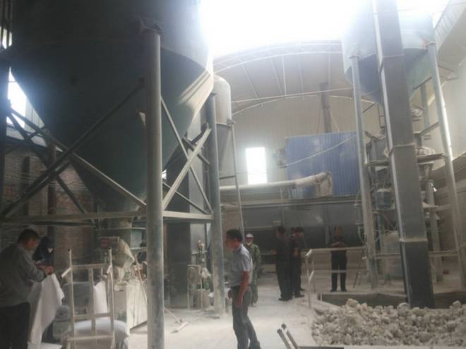 氫氧化鈣設(shè)備現(xiàn)場(chǎng)